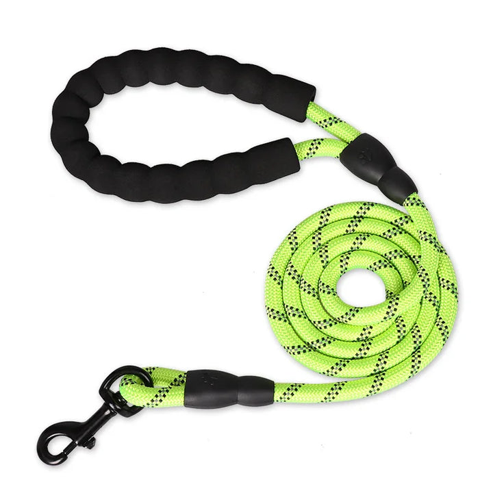 Reflective Dog Leash - Strong & Durable for All Sizes
